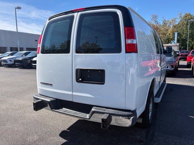 Used 2025 Chevrolet Express 2500 w/ Driver Convenience Package RWD image 5