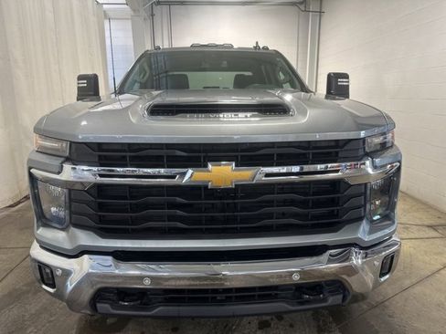 Used 2025 Chevrolet Silverado 2500 LT w/ Safety Package image 2