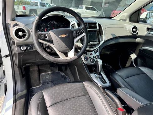 Used 2018 Chevrolet Sonic Premier FWD image 8