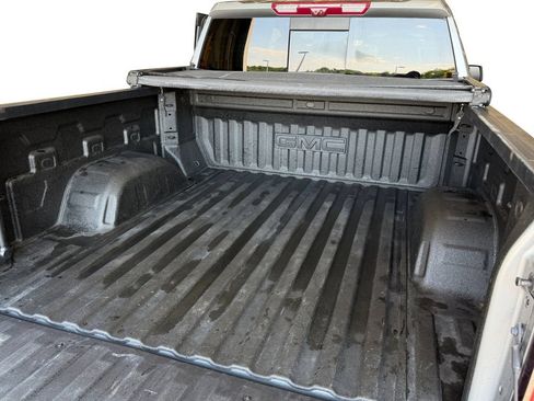 Used 2025 GMC Sierra 1500 AT4 w/ AT4 Premium Package AWD/4WD image 30