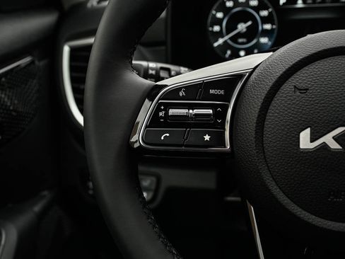 New 2026 Kia Seltos EX image 21