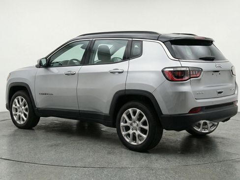 Used 2025 Jeep Compass Limited AWD/4WD image 6
