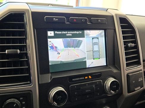 Used 2019 Ford F150 Lariat w/ Equipment Group 502A Luxury AWD/4WD image 24