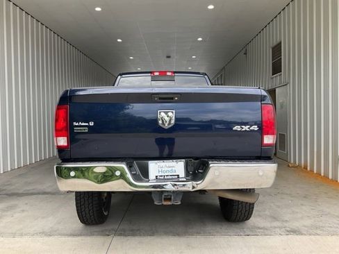 Used 2016 RAM 2500 SLT w/ Luxury Group AWD/4WD image 16