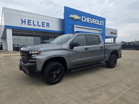 Used 2021 Chevrolet Silverado 1500 LT Trail Boss w/ Convenience Package II AWD/4WD image 3