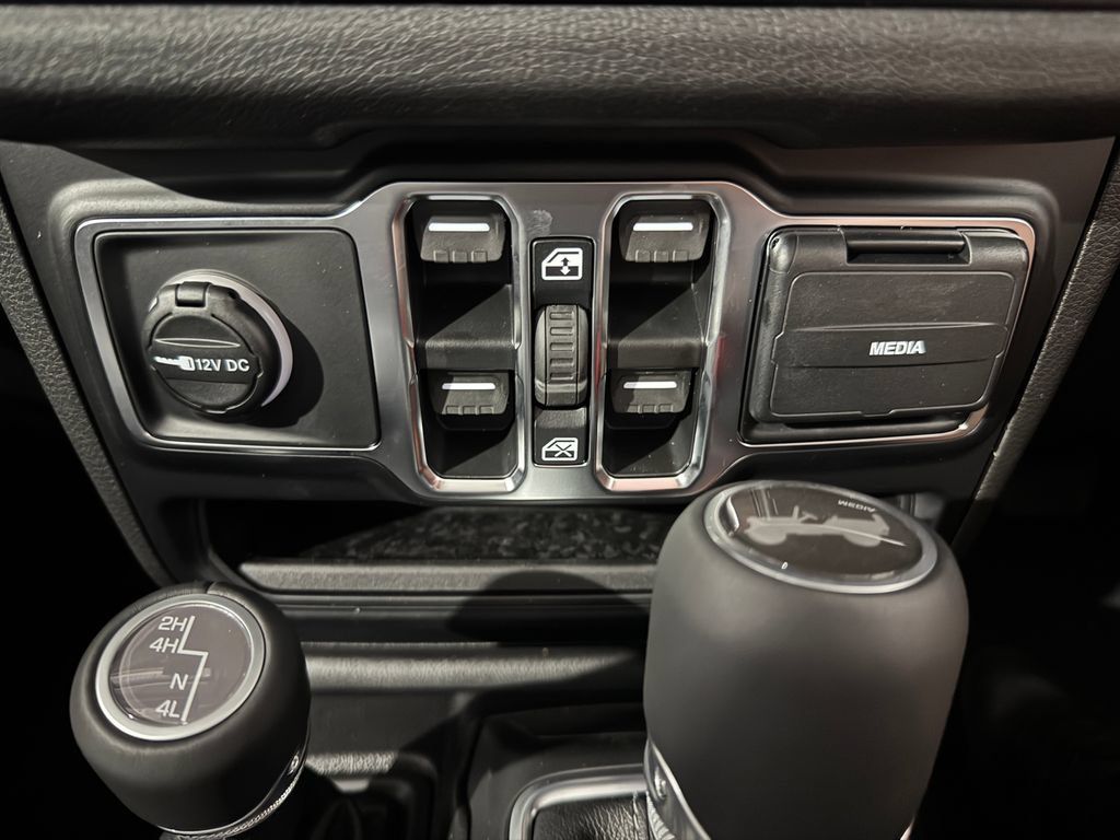 New 2026 Jeep Wrangler Unlimited Sport w/ Convenience Group AWD/4WD image 31