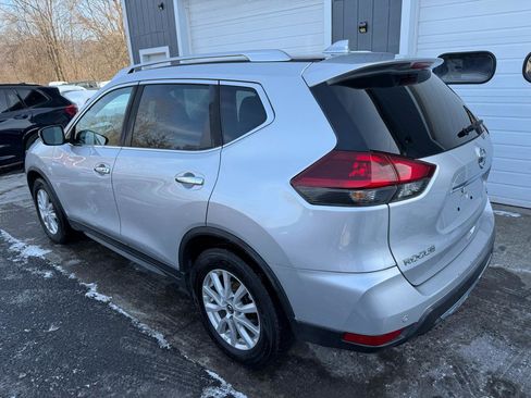 Used 2019 Nissan Rogue SV image 6