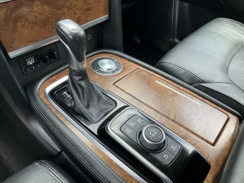 Used 2023 Nissan Armada SL w/ Captain's Chairs Package RWD image 24