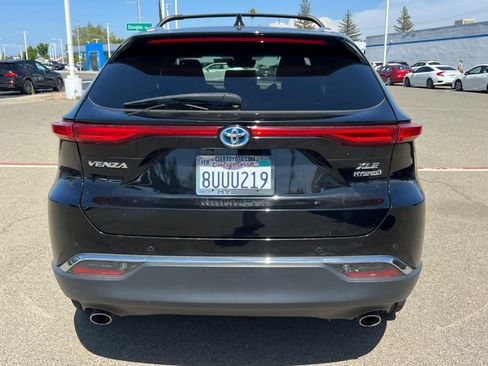 Used 2021 Toyota Venza XLE AWD/4WD image 5