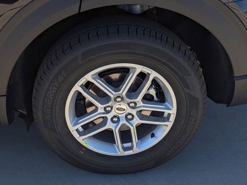 New 2026 Ford Explorer Active AWD/4WD image 7