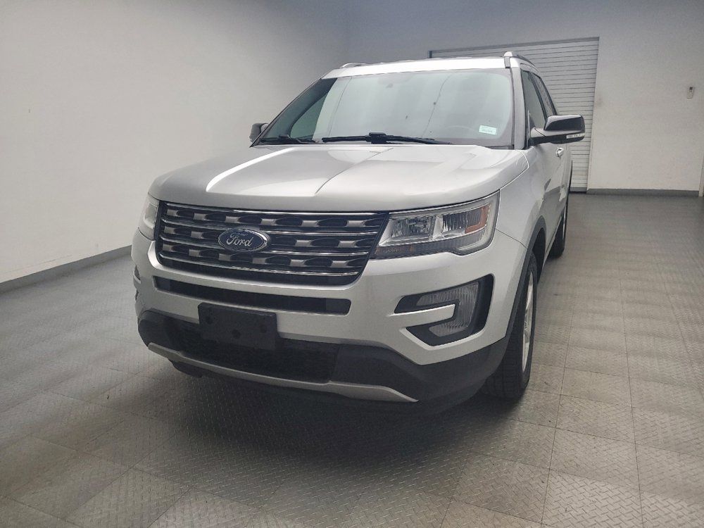 Used 2017 Ford Explorer XLT AWD/4WD image 15
