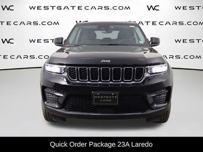 Used 2023 Jeep Grand Cherokee Laredo