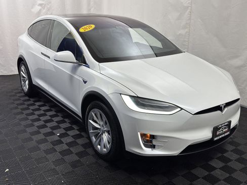 Used 2020 Tesla Model X Long Range image 16
