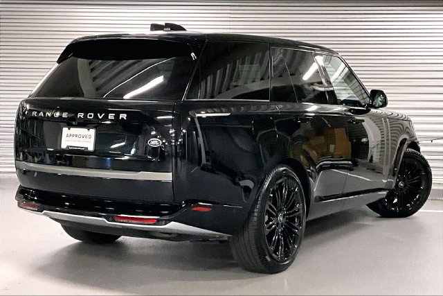 Certified 2023 Land Rover Range Rover SE AWD/4WD image 13