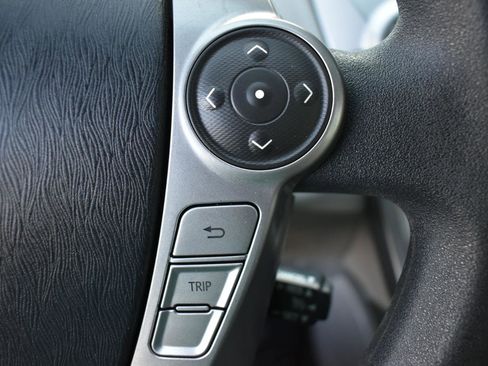 Used 2017 Toyota Prius V Three FWD image 19