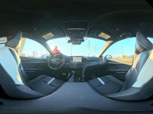 Used 2025 Toyota Camry SE image 34