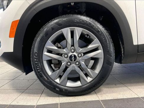 Used 2022 Kia Seltos S AWD/4WD image 7