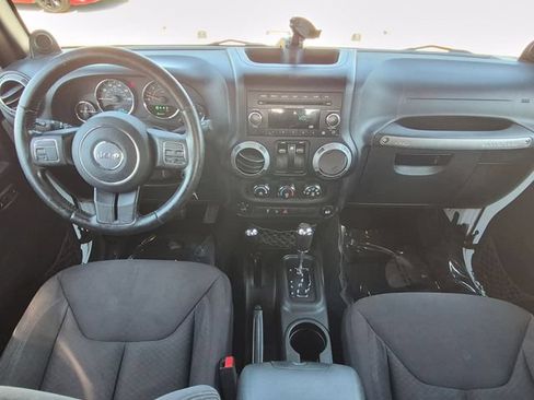 Used 2013 Jeep Wrangler Sport AWD/4WD image 13
