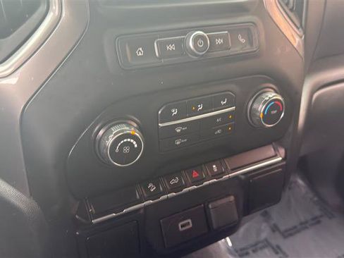 Used 2020 Chevrolet Silverado 1500 Custom Trail Boss w/ Custom Convenience Package AWD/4WD image 31