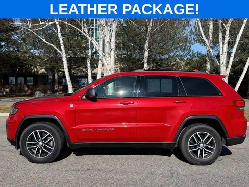 Used 2018 Jeep Grand Cherokee Trailhawk w/ Trailhawk Luxury Group image 3
