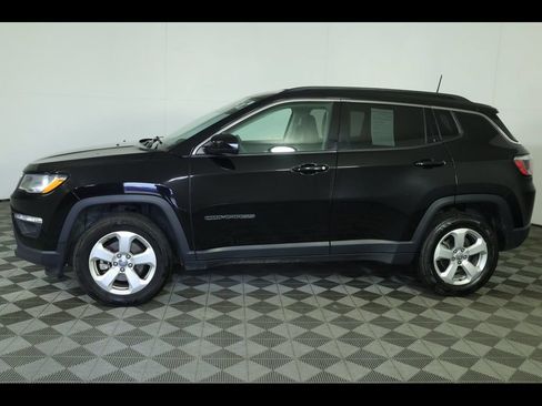Used 2018 Jeep Compass Latitude w/ Popular Equipment Group AWD/4WD image 15