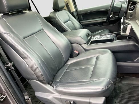 Used 2022 Ford Expedition Max XLT AWD/4WD image 31