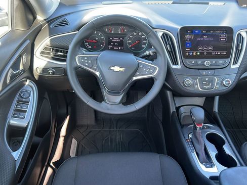 Used 2024 Chevrolet Malibu RS FWD image 11