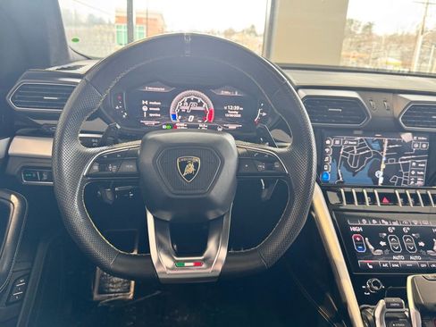 Used 2021 Lamborghini Urus image 42