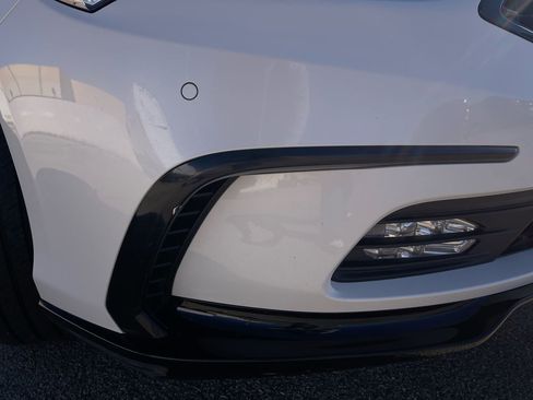 Used 2018 Acura RLX Sport Hybrid w/ Advance Pkg image 11