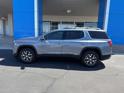 Used 2021 GMC Acadia SLE w/ Driver Convenience Package image 11