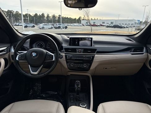 Used 2021 BMW X1 sDrive28i image 16