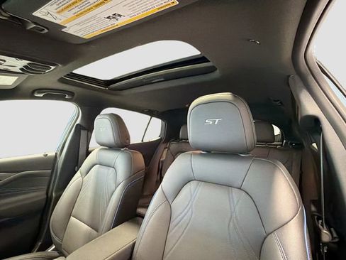 Used 2025 Buick Envista Sport Touring w/ Convenience I Package image 19