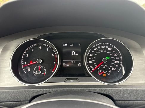 Used 2017 Volkswagen Golf Wolfsburg Edition image 19