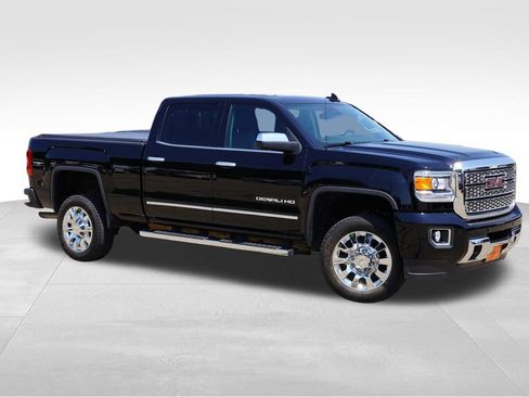 Used 2019 GMC Sierra 2500 Denali AWD/4WD image 2