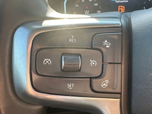 Used 2023 Chevrolet Silverado 1500 LT AWD/4WD image 18