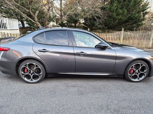 Used 2022 Alfa Romeo Giulia Veloce image 4