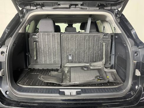 Used 2023 Toyota Highlander L image 22