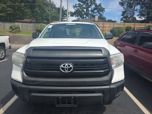 Used 2015 Toyota Tundra SR w/ Tow Package RWD image 2