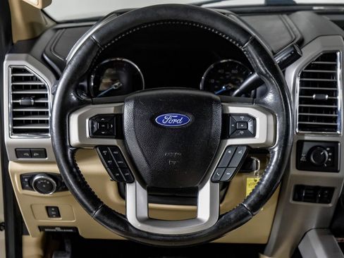 Used 2017 Ford F250 Lariat w/ Chrome Package image 16