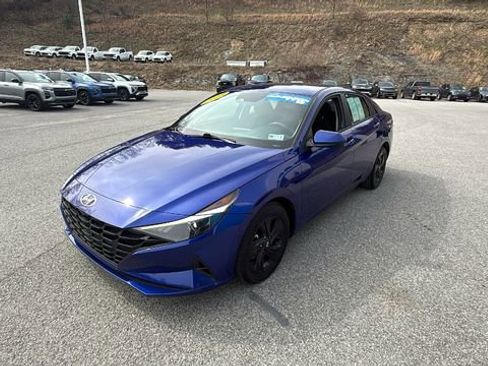 Used 2023 Hyundai Elantra SEL image 8