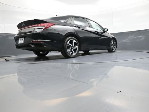 Certified 2023 Hyundai Elantra SEL w/ Convenience Package FWD image 29