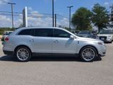Used 2019 Lincoln MKT AWD image 2