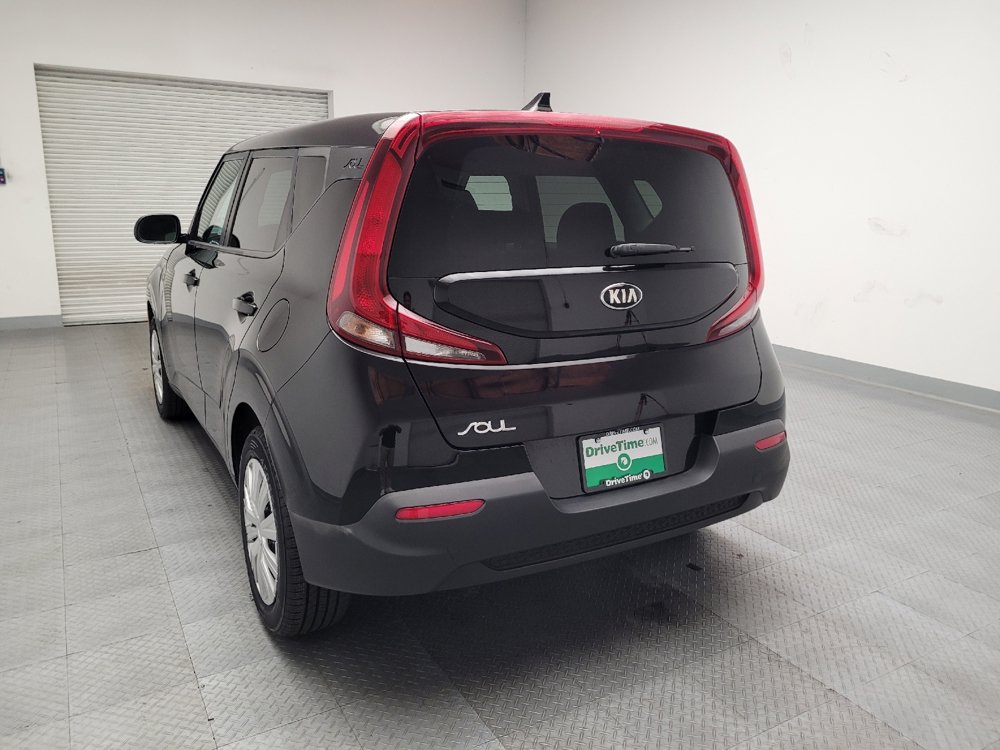 Used 2020 Kia Soul LX FWD image 6
