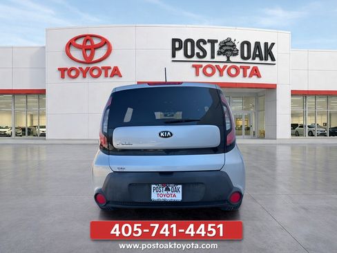 Used 2015 Kia Soul + FWD image 2
