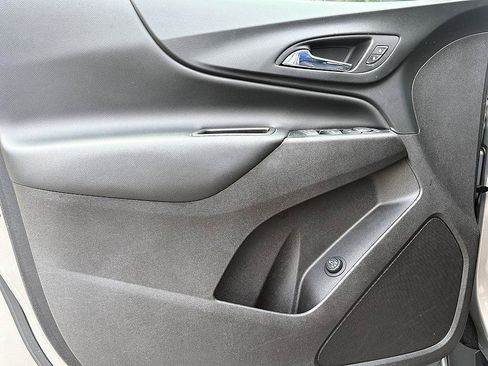Used 2019 Chevrolet Equinox LT FWD image 14