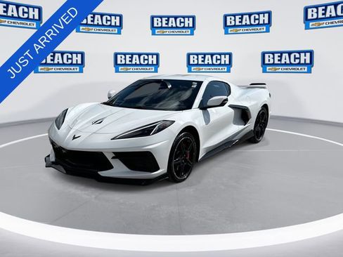 Used 2021 Chevrolet Corvette Stingray Preferred Cpe w/ Z51 Performance Package RWD image 4