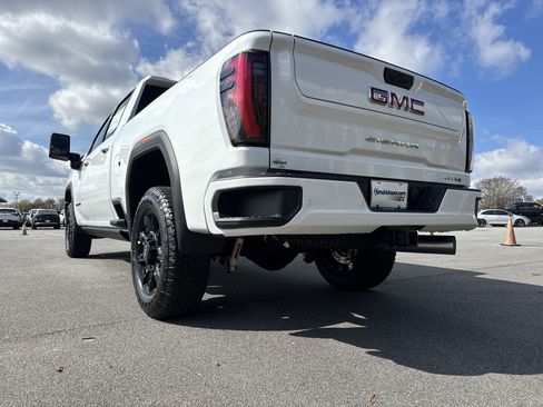 New 2026 GMC Sierra 2500 AT4 w/ AT4 Premium Plus Package image 8