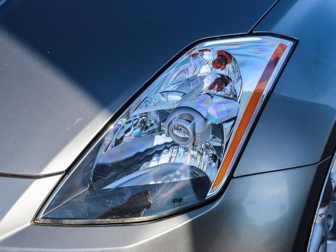 Used 2005 Nissan 350Z Grand Touring image 8