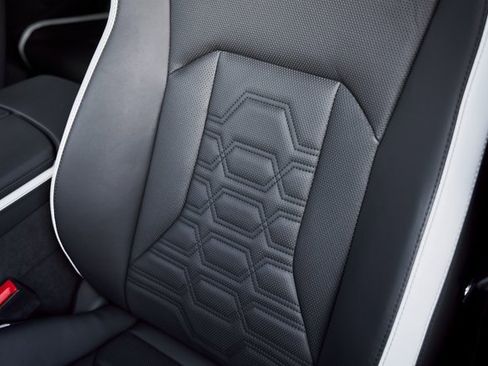 Used 2025 Lamborghini Urus SE image 47