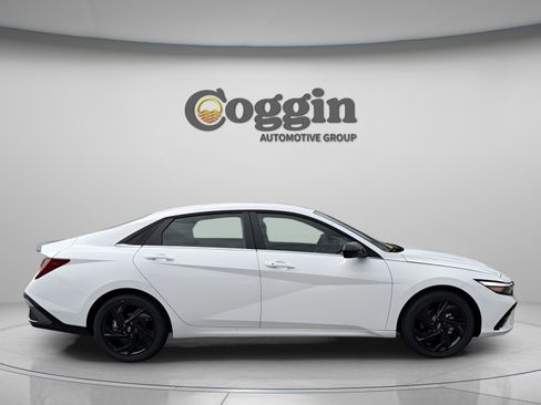 New 2026 Hyundai Elantra SEL Sport Premium FWD image 6